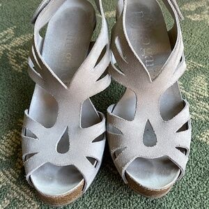 Pedro Garcia Lucy Stone Pumice Suede Cutout Platform High Heel Slingback SZ 9.5